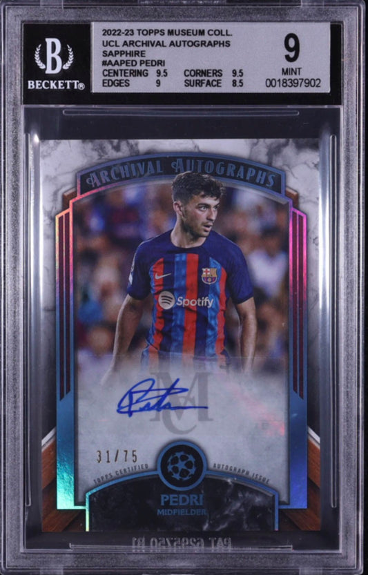 Pedri 2022-23 Topps Museum Collegiate UCL Archival Sapphire Autographs #AAPED